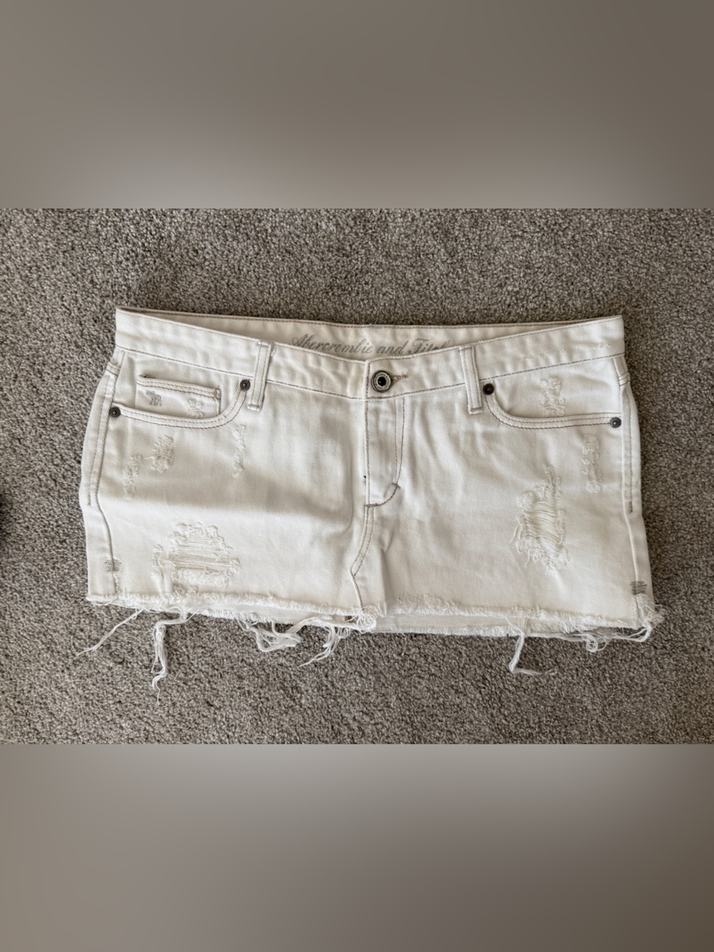 Abercrombie & Fitch White Distressed Women's Denim Mini Skirt